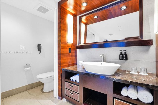 6801 S Collins Ave 611, Miami Beach, FL 33141