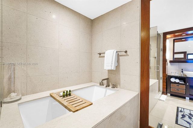 6801 S Collins Ave 611, Miami Beach, FL 33141