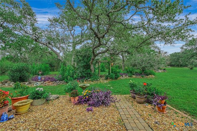 209 Cascade Trail, San Marcos, TX 78666