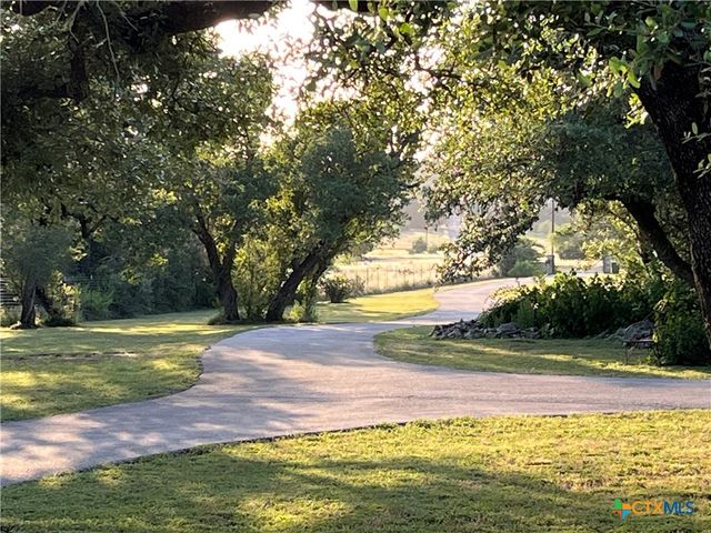 209 Cascade Trail, San Marcos, TX 78666