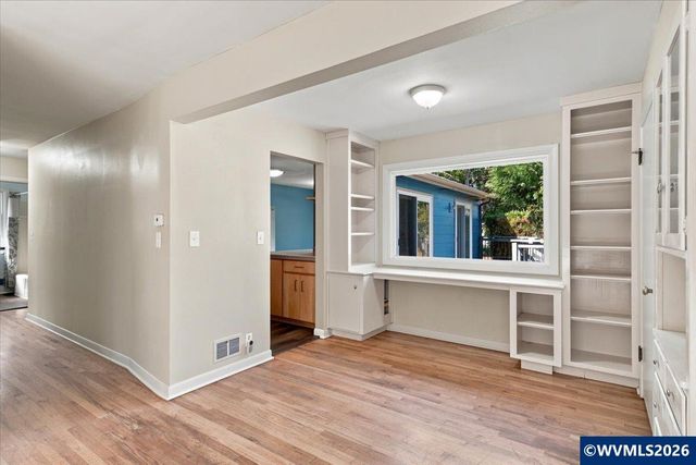 275 Culver Ln S, Salem, OR 97302