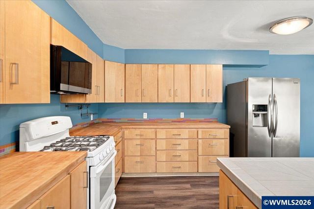 275 Culver Ln S, Salem, OR 97302