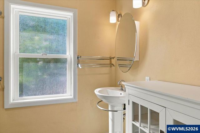 275 Culver Ln S, Salem, OR 97302