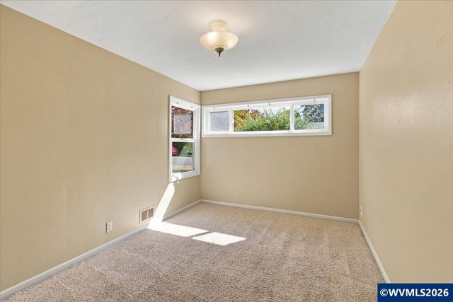 275 Culver Ln S, Salem, OR 97302
