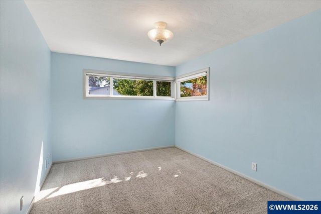 275 Culver Ln S, Salem, OR 97302