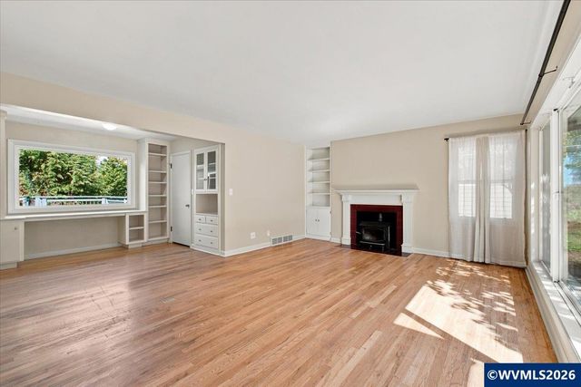 275 Culver Ln S, Salem, OR 97302
