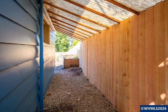 275 Culver Ln S, Salem, OR 97302