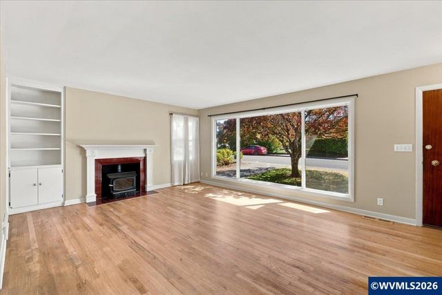 275 Culver Ln S, Salem, OR 97302
