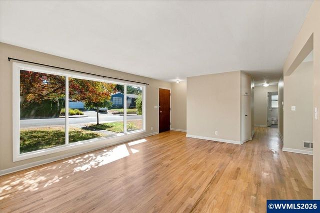 275 Culver Ln S, Salem, OR 97302