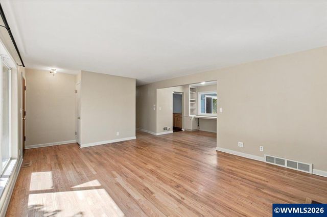 275 Culver Ln S, Salem, OR 97302