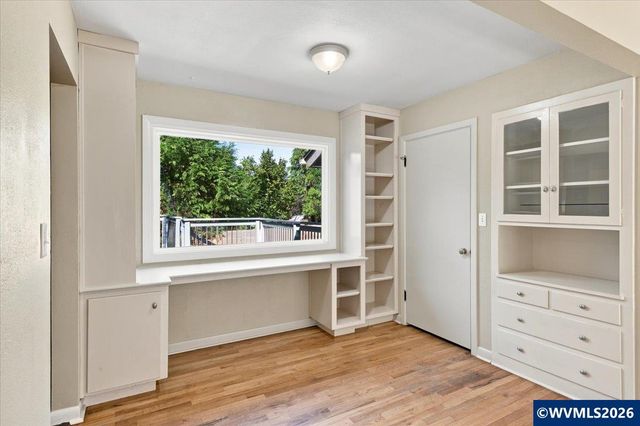 275 Culver Ln S, Salem, OR 97302