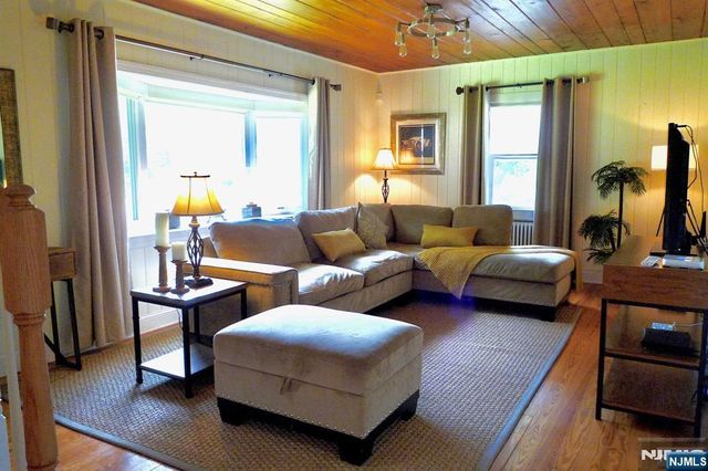 46-48 Oak Road, Boonton Township, NJ 07005