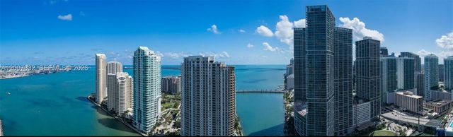 300 Biscayne Blvd Way 3203, Miami, FL 33131