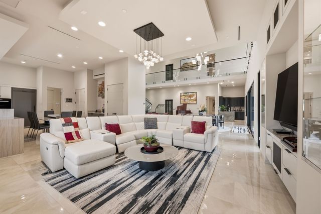 712 Crescent Heights, Southlake, TX 76092