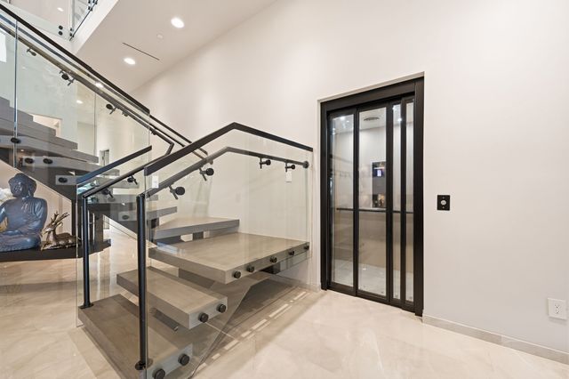 712 Crescent Heights, Southlake, TX 76092