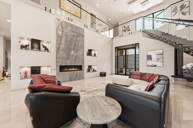 712 Crescent Heights, Southlake, TX 76092
