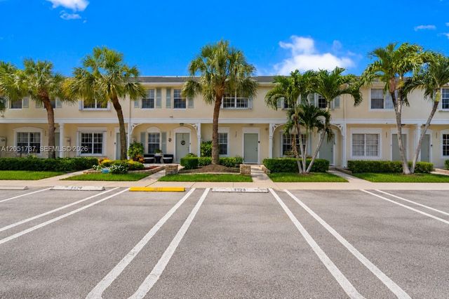 9928 NW 57th Manor, Coral Springs, FL 33076