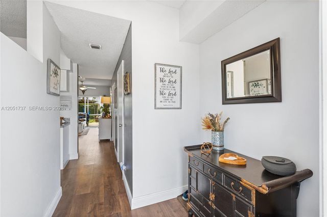 9928 NW 57th Manor, Coral Springs, FL 33076