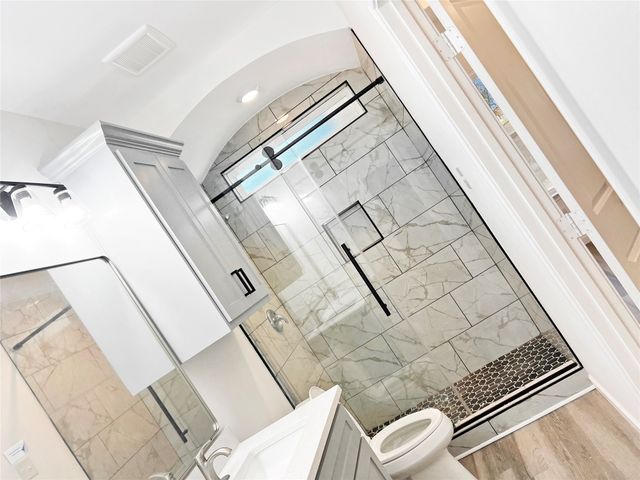 404 S San Marcos Street, Whitney, TX 76692