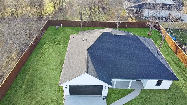 404 S San Marcos Street, Whitney, TX 76692