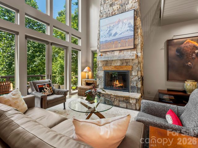 174 Dancing Wind Lane, Marshall, NC 28753