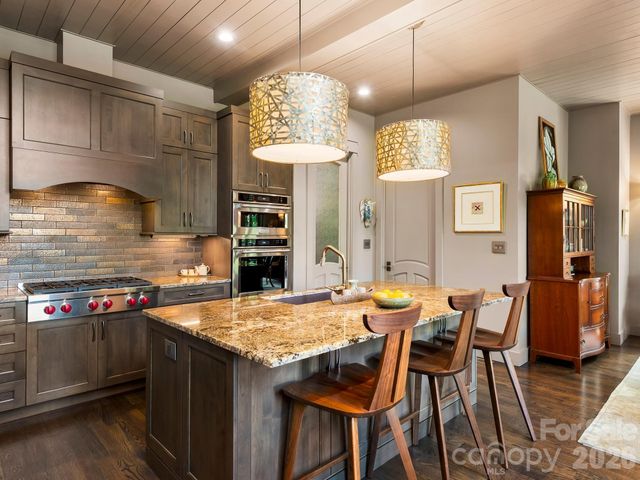 174 Dancing Wind Lane, Marshall, NC 28753