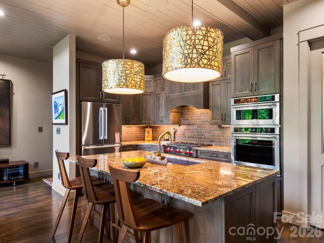 174 Dancing Wind Lane, Marshall, NC 28753