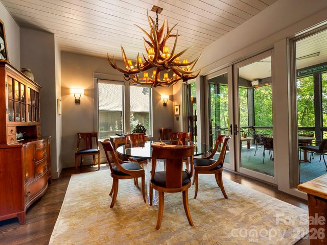 174 Dancing Wind Lane, Marshall, NC 28753