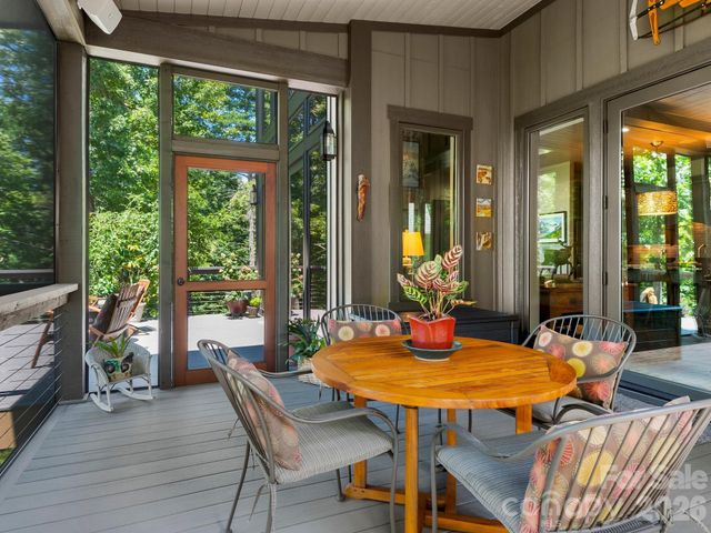 174 Dancing Wind Lane, Marshall, NC 28753