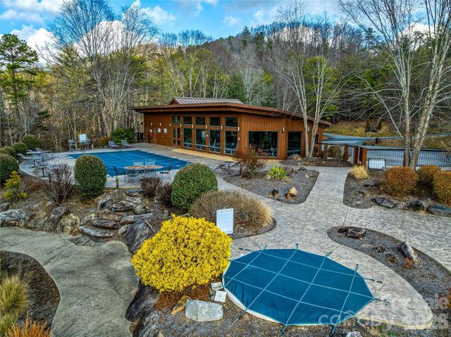 174 Dancing Wind Lane, Marshall, NC 28753