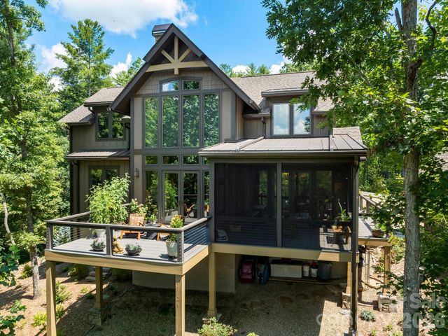 174 Dancing Wind Lane, Marshall, NC 28753