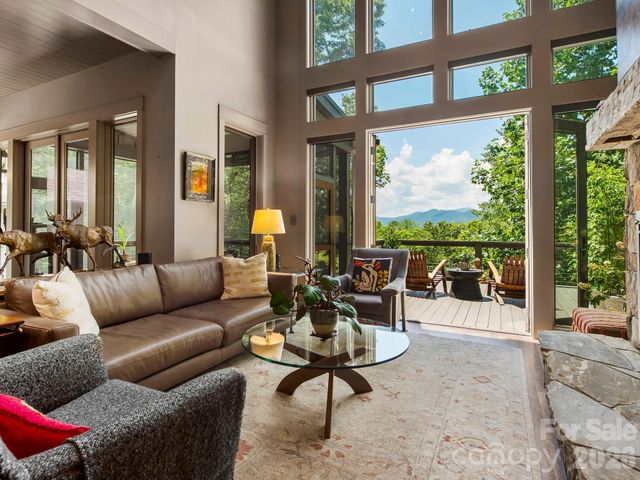 174 Dancing Wind Lane, Marshall, NC 28753