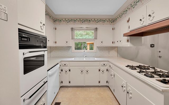 7808 Delhi Road, Woodway, TX 76712
