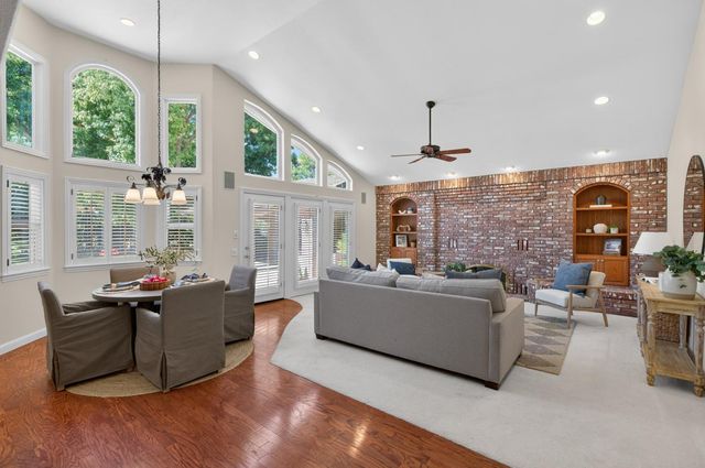 8595 Mackey Rd, Elk Grove, CA 95624