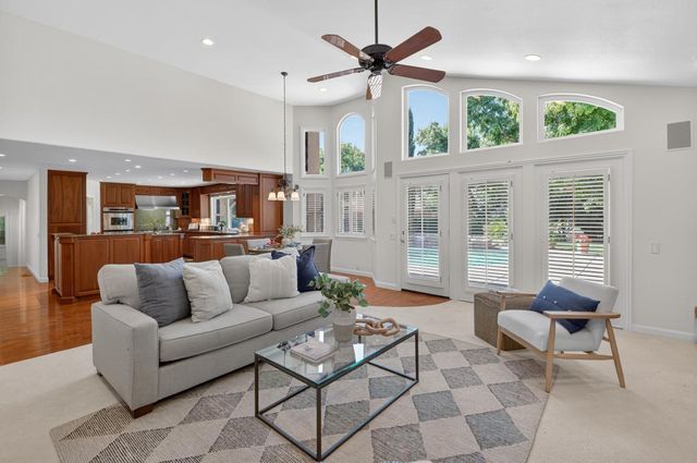 8595 Mackey Rd, Elk Grove, CA 95624