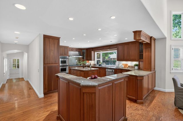 8595 Mackey Rd, Elk Grove, CA 95624