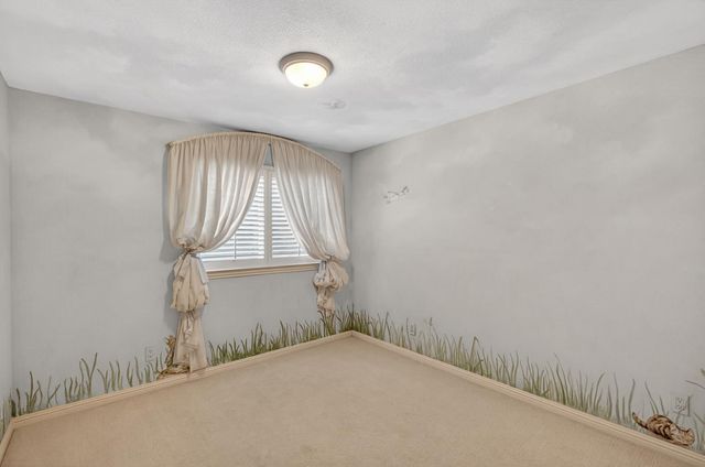 8595 Mackey Rd, Elk Grove, CA 95624
