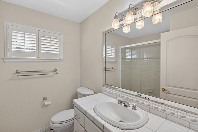 8595 Mackey Rd, Elk Grove, CA 95624