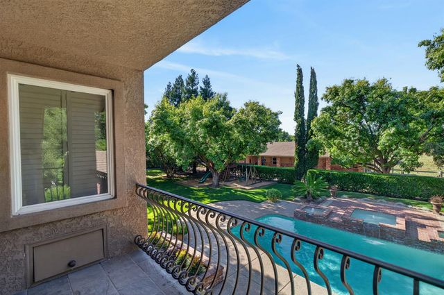 8595 Mackey Rd, Elk Grove, CA 95624