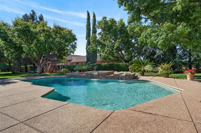 8595 Mackey Rd, Elk Grove, CA 95624