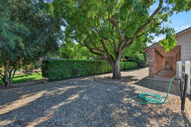 8595 Mackey Rd, Elk Grove, CA 95624