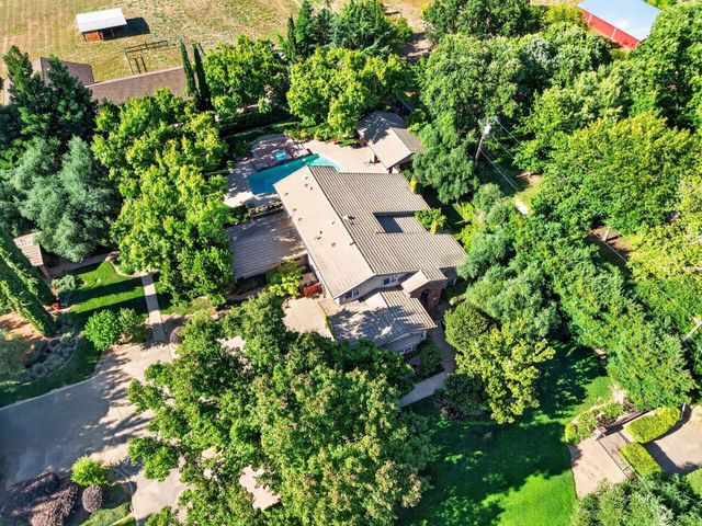 8595 Mackey Rd, Elk Grove, CA 95624