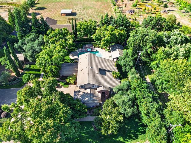 8595 Mackey Rd, Elk Grove, CA 95624
