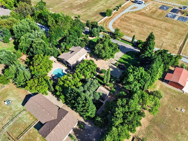 8595 Mackey Rd, Elk Grove, CA 95624
