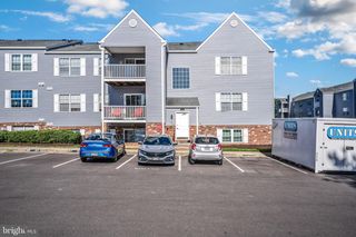 102 GROSVENOR LN #203, Stafford, VA 22556