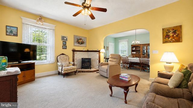 435 WASHINGTON AVE, Egg Harbor City, NJ 08215