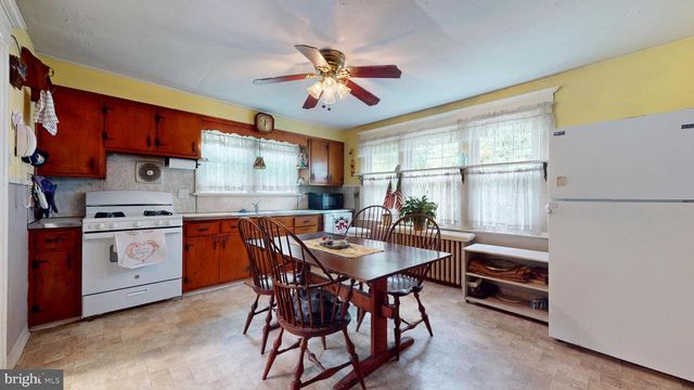 435 WASHINGTON AVE, Egg Harbor City, NJ 08215