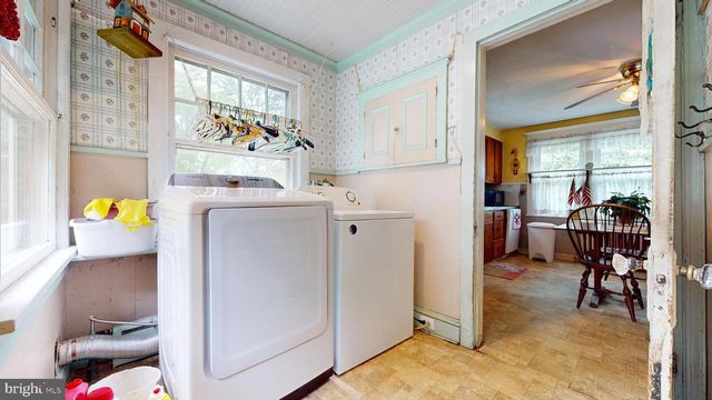 435 WASHINGTON AVE, Egg Harbor City, NJ 08215