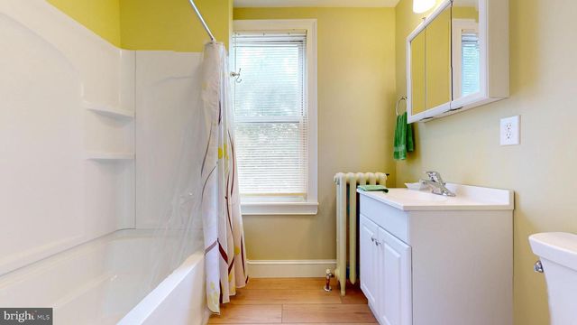435 WASHINGTON AVE, Egg Harbor City, NJ 08215