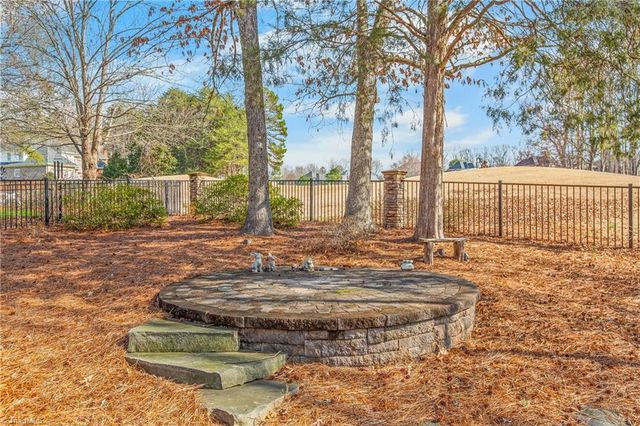 608 Oak Valley Boulevard, Advance, NC 27006